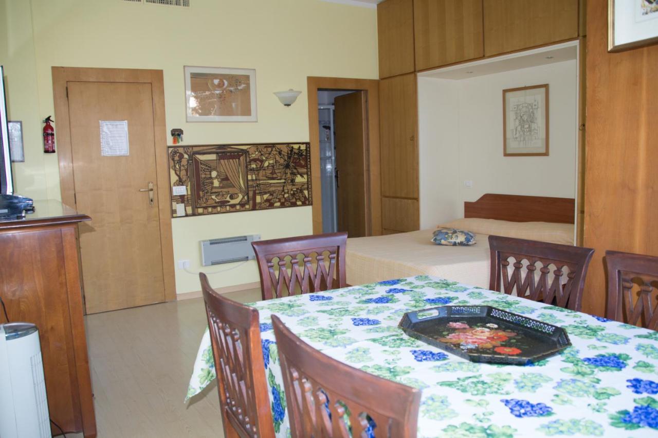 Garda Apartments In Euroresidence Экстерьер фото