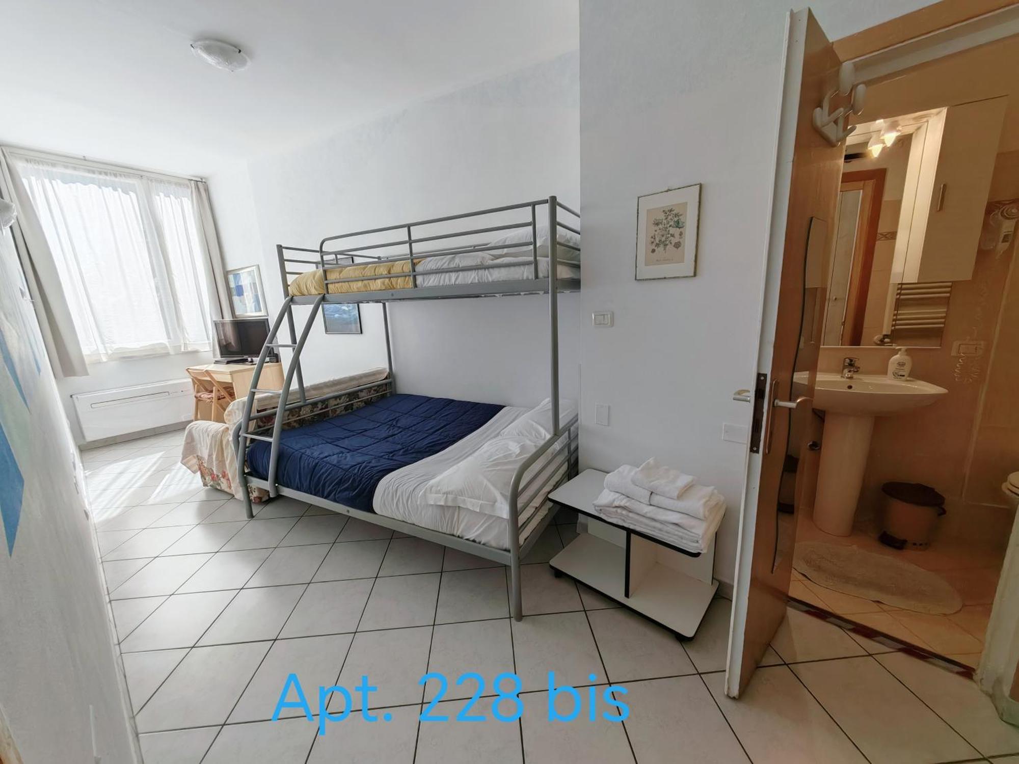 Garda Apartments In Euroresidence Экстерьер фото