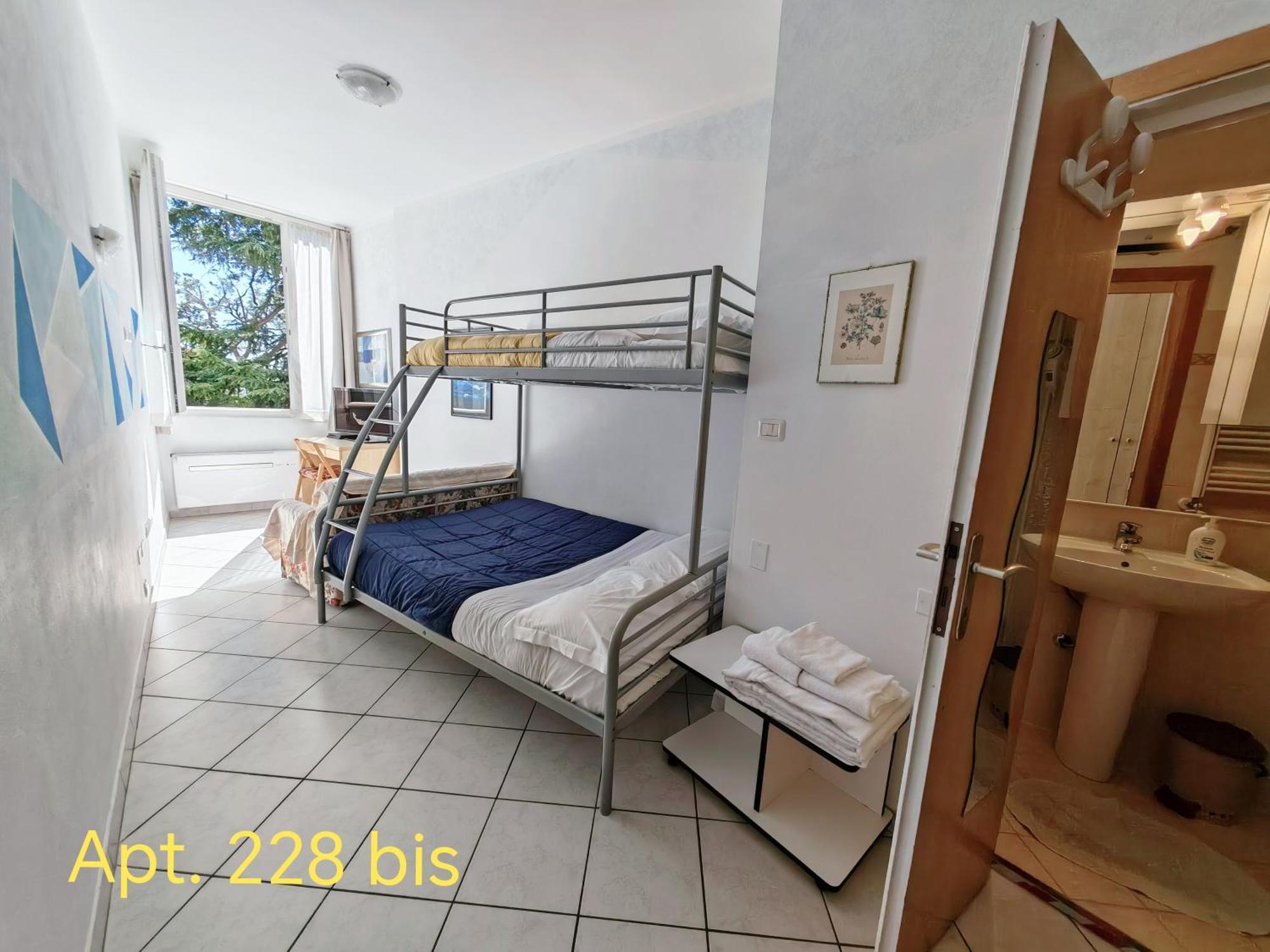 Garda Apartments In Euroresidence Экстерьер фото