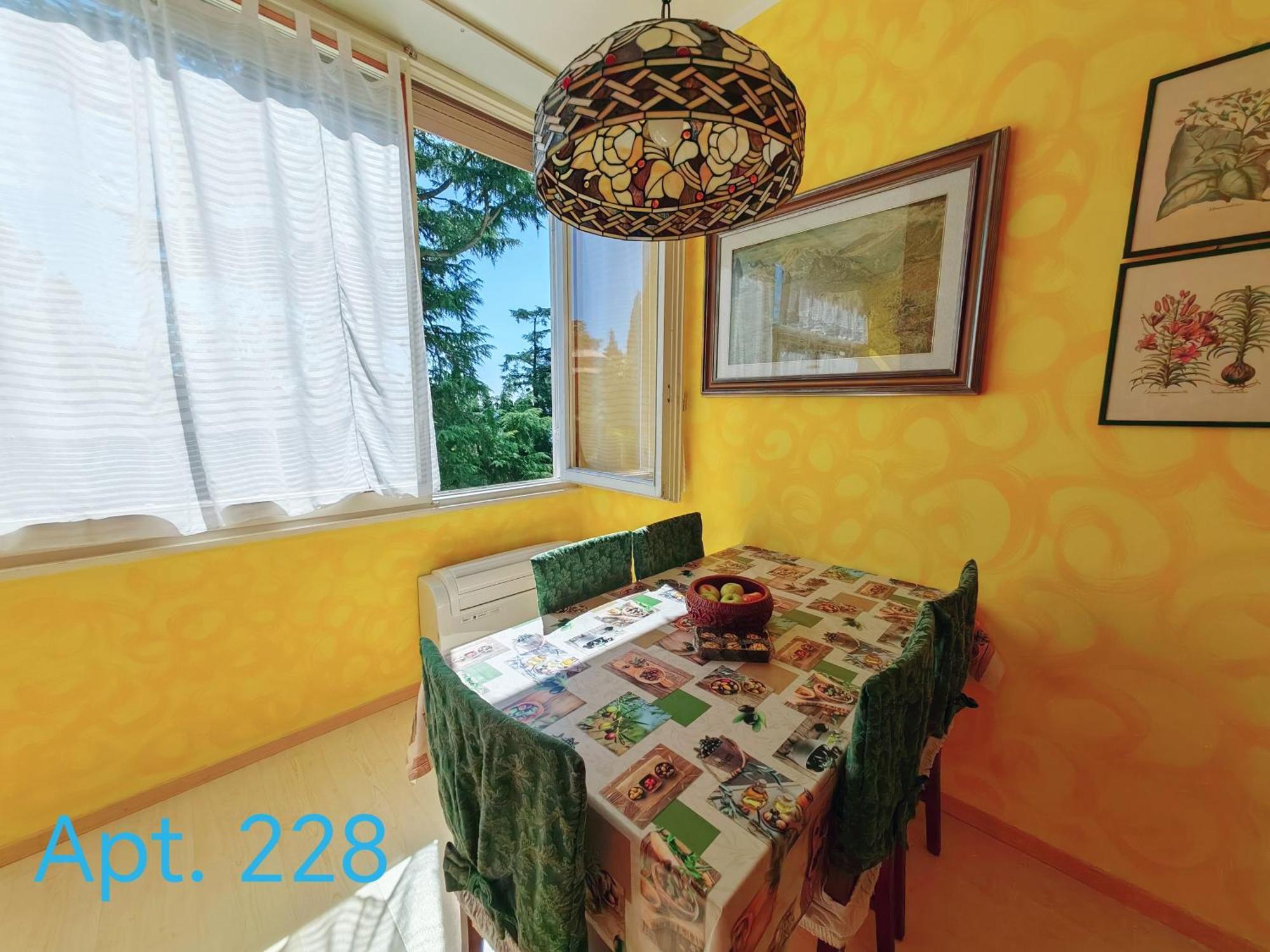 Garda Apartments In Euroresidence Экстерьер фото