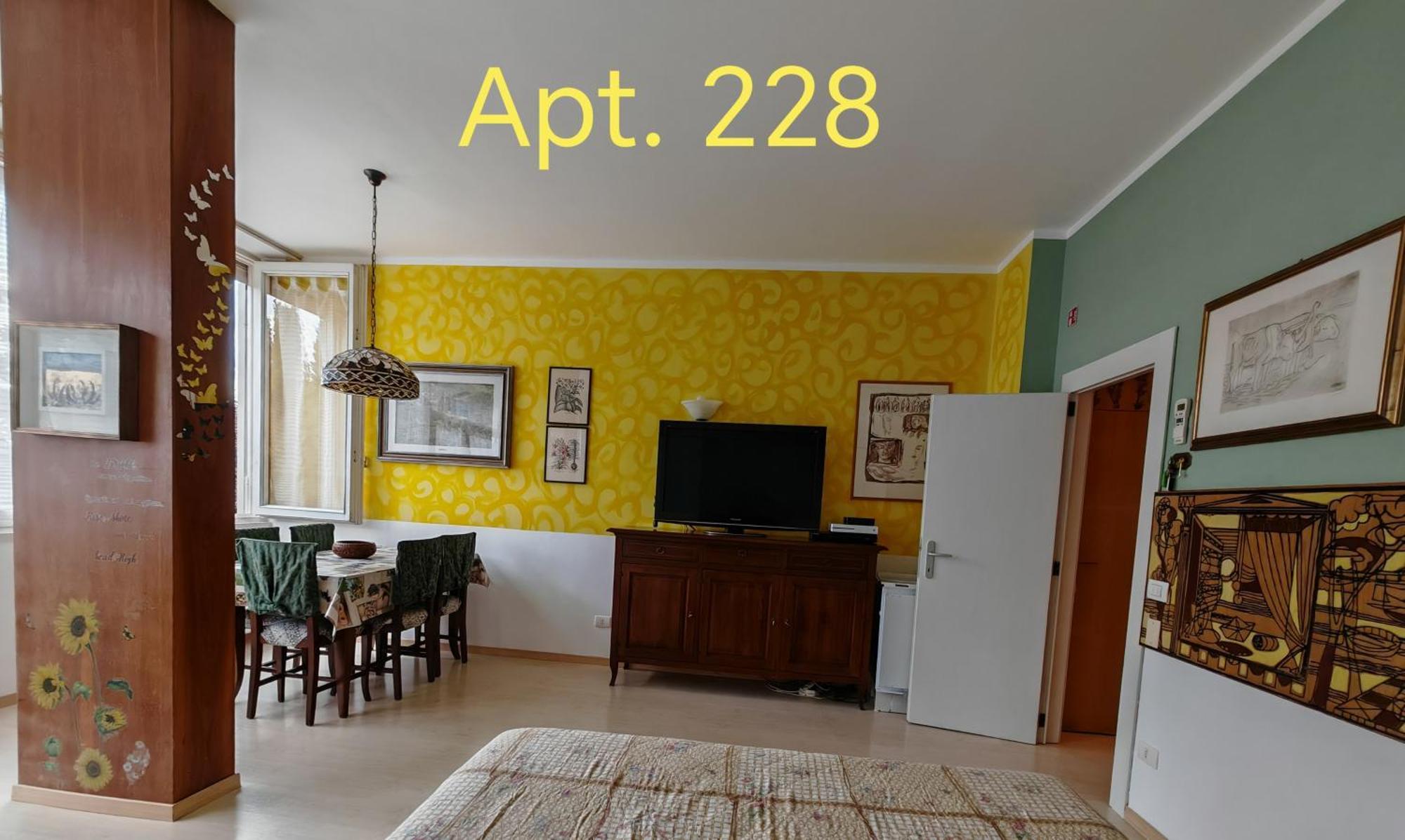 Garda Apartments In Euroresidence Экстерьер фото