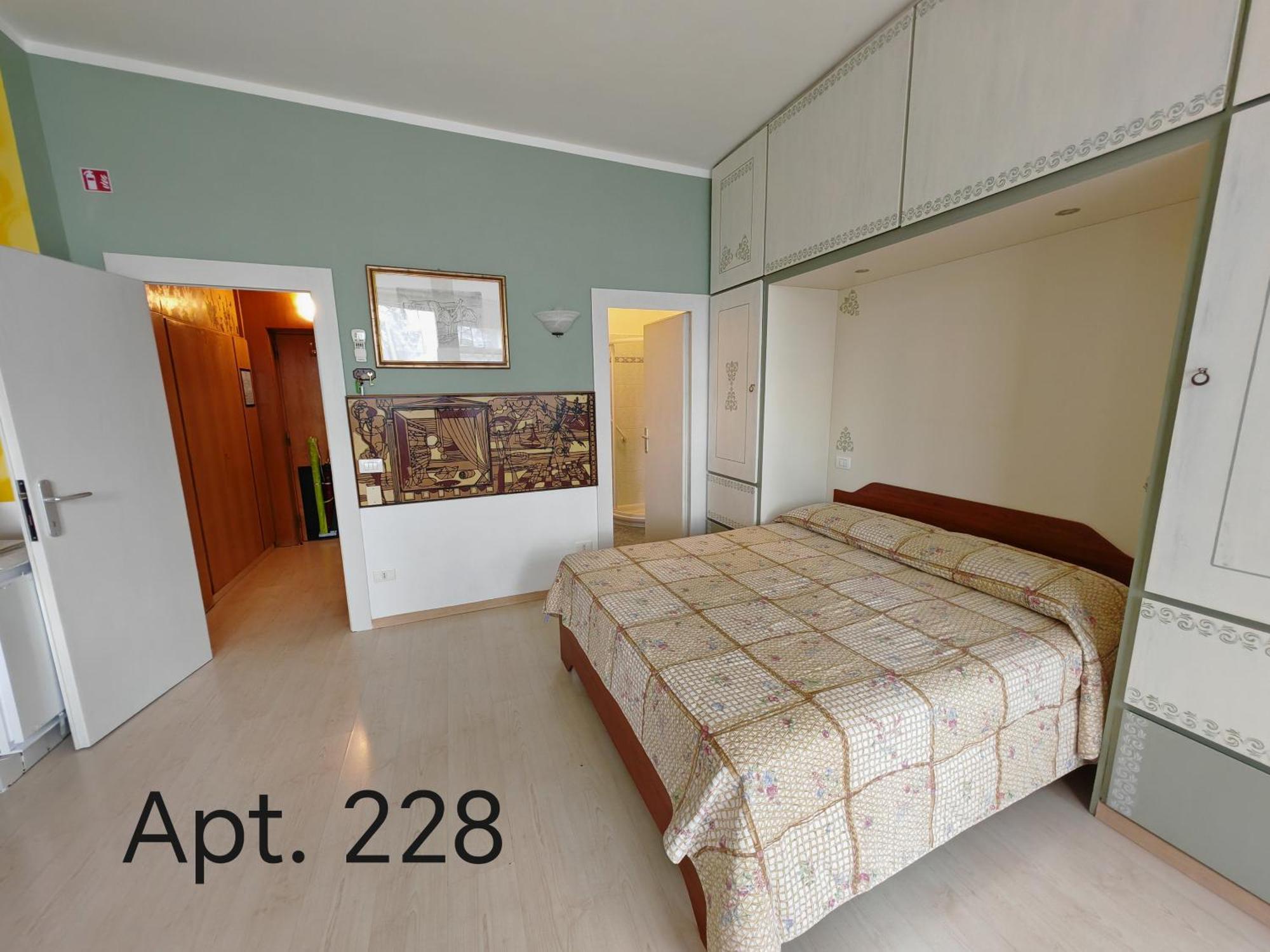 Garda Apartments In Euroresidence Экстерьер фото