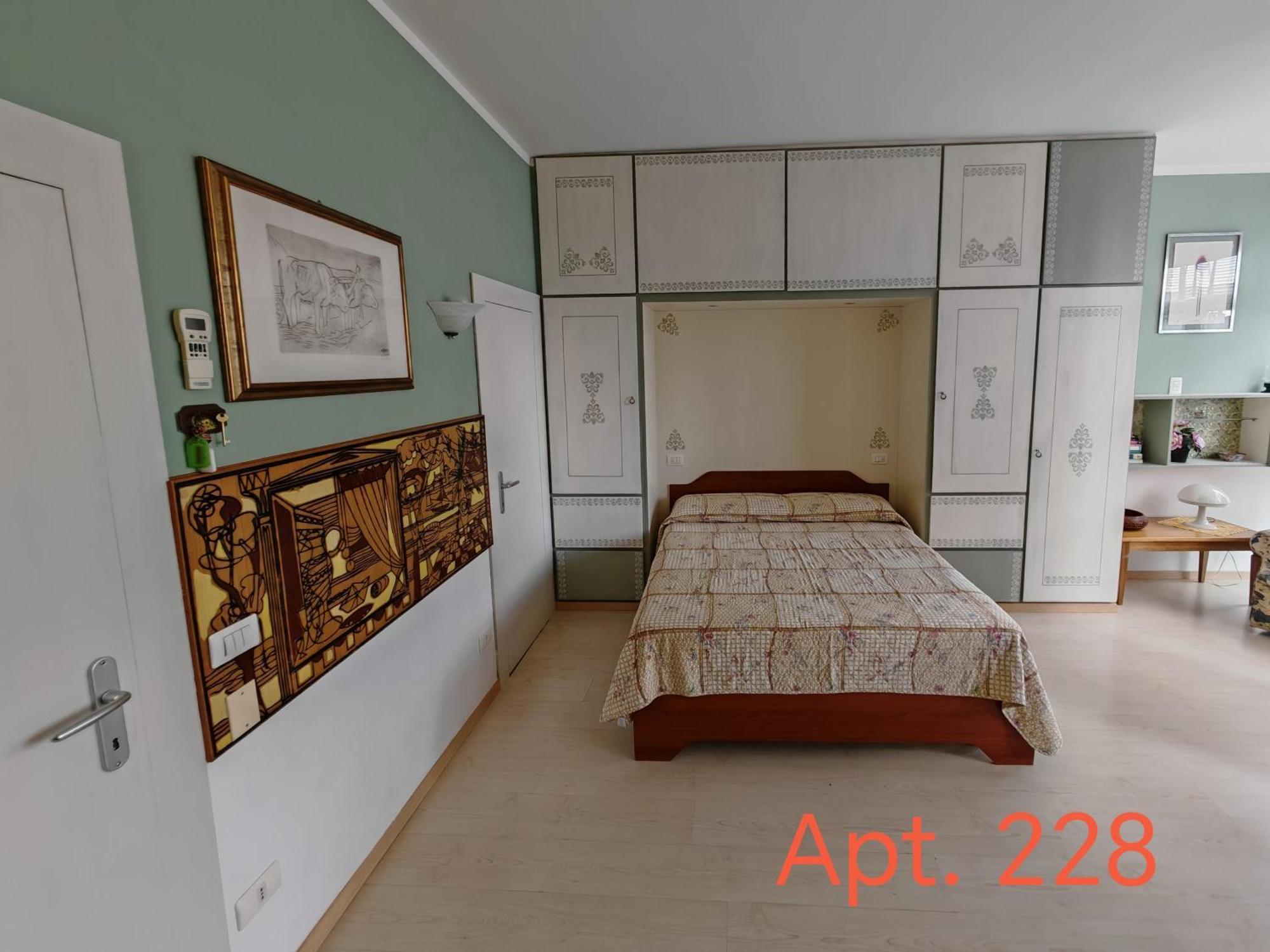 Garda Apartments In Euroresidence Экстерьер фото