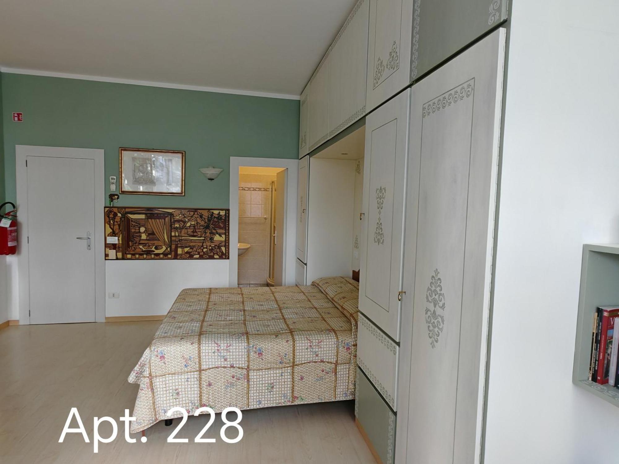 Garda Apartments In Euroresidence Экстерьер фото